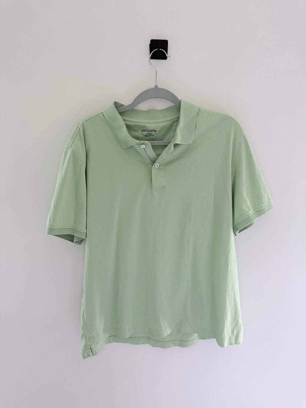 UNTUCKit Men’s Light Green Two Button Polo Shirt-Size Large